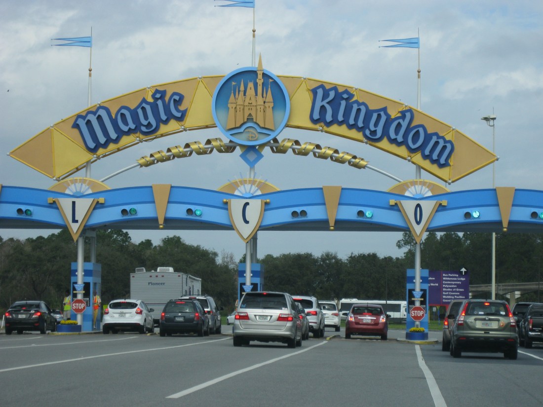Off to the Magic Kingdom for a quick interview with a SB News Press Reporter who just happened to be vacationing in Orlando this week!