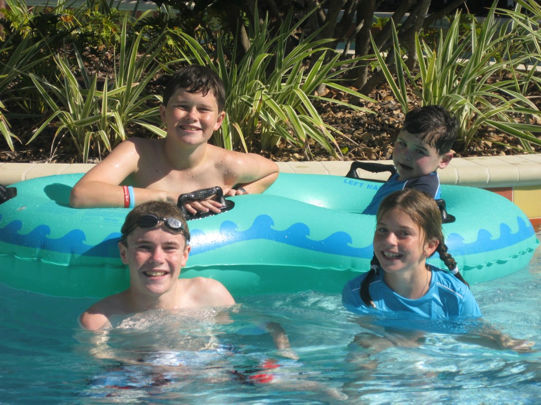 We spent our last full day in Florida at a nearby hotel to decompress and rest up before our long trip home to CA...we sat by the pool most of the day and enjoyed a couple of onsite activities like...