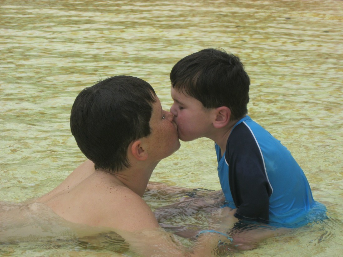 Maxi getting a kiss!