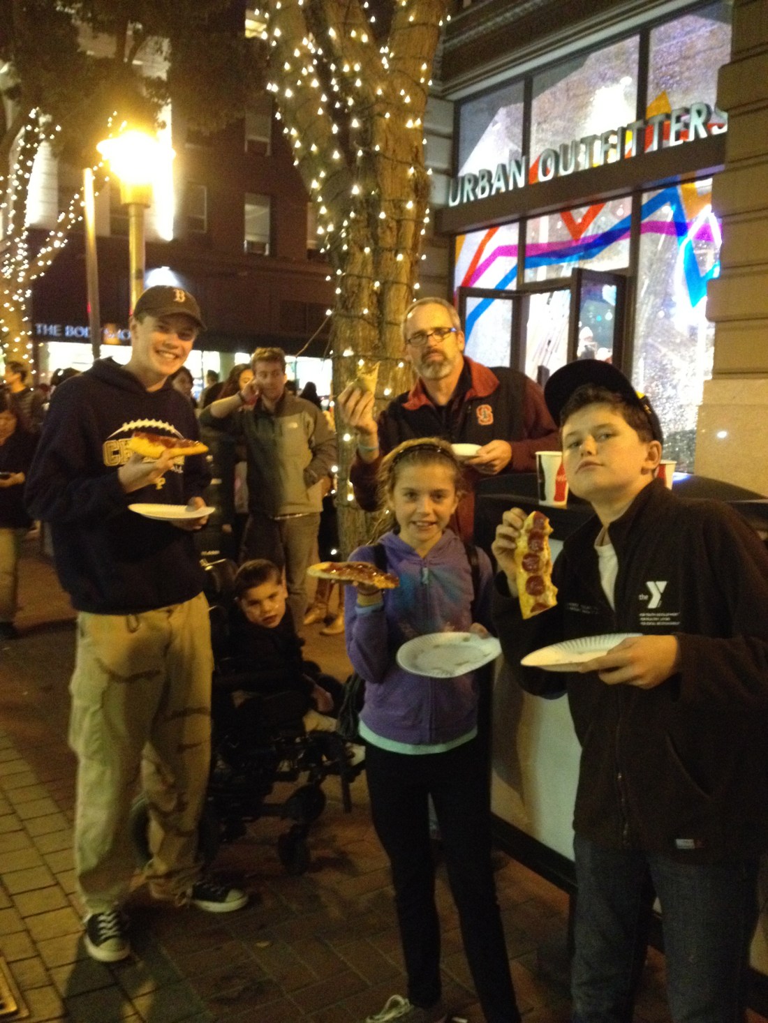 Pizza on a curb…yum!