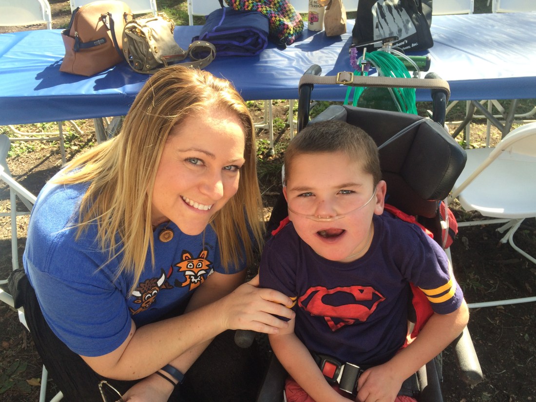 Rudy and I were blessed to go to Camp del Corazon's Family Festival fundraiser on Saturday in North Hollywood. One of the first friendly faces we saw was Nurse Katrina (Kit Kat) who took care of Rudy in the CTICU!!!!! She is now a nurse practitioner and volunteers her time coordinating nurses for each camp!! So glad we know people in high places! ;)