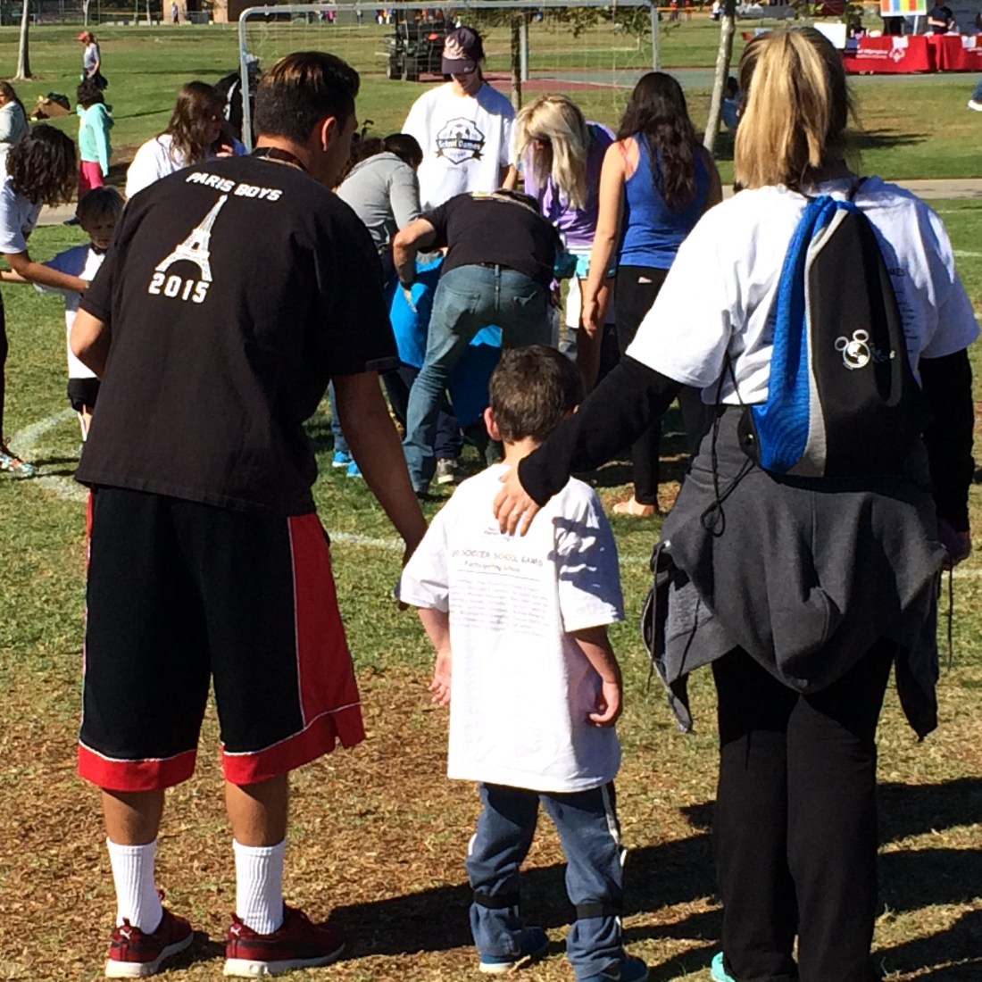 Making his way into the pack with Spencer and Sara...