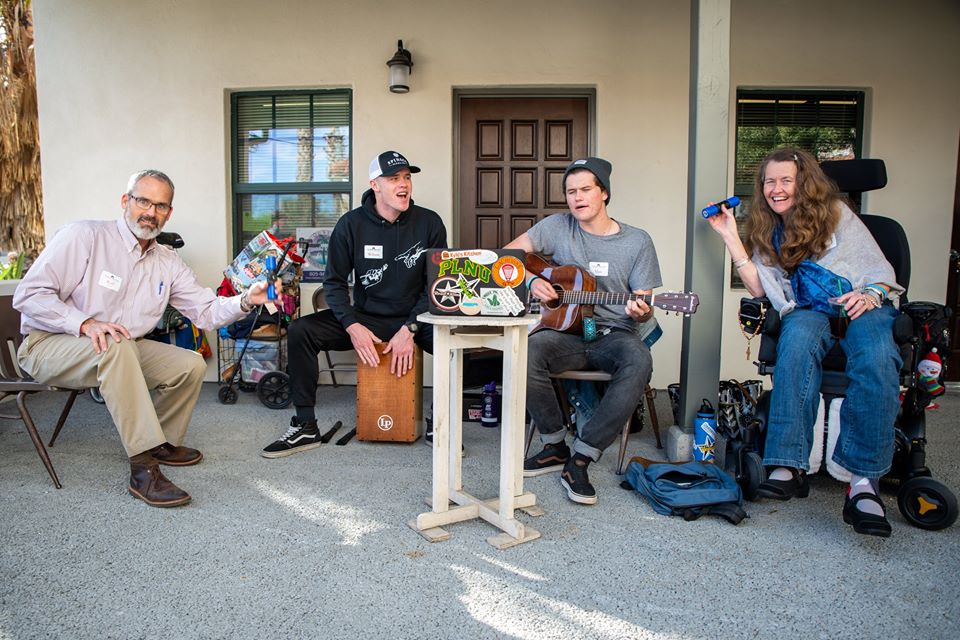 48422457_10156397909179079_6664715441438457856_n